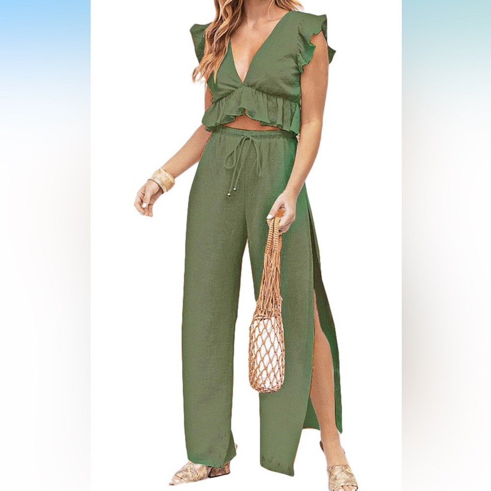 NWT 2 Piece Outfit set Ruffle Crop Top Side Pant Set Green Medium